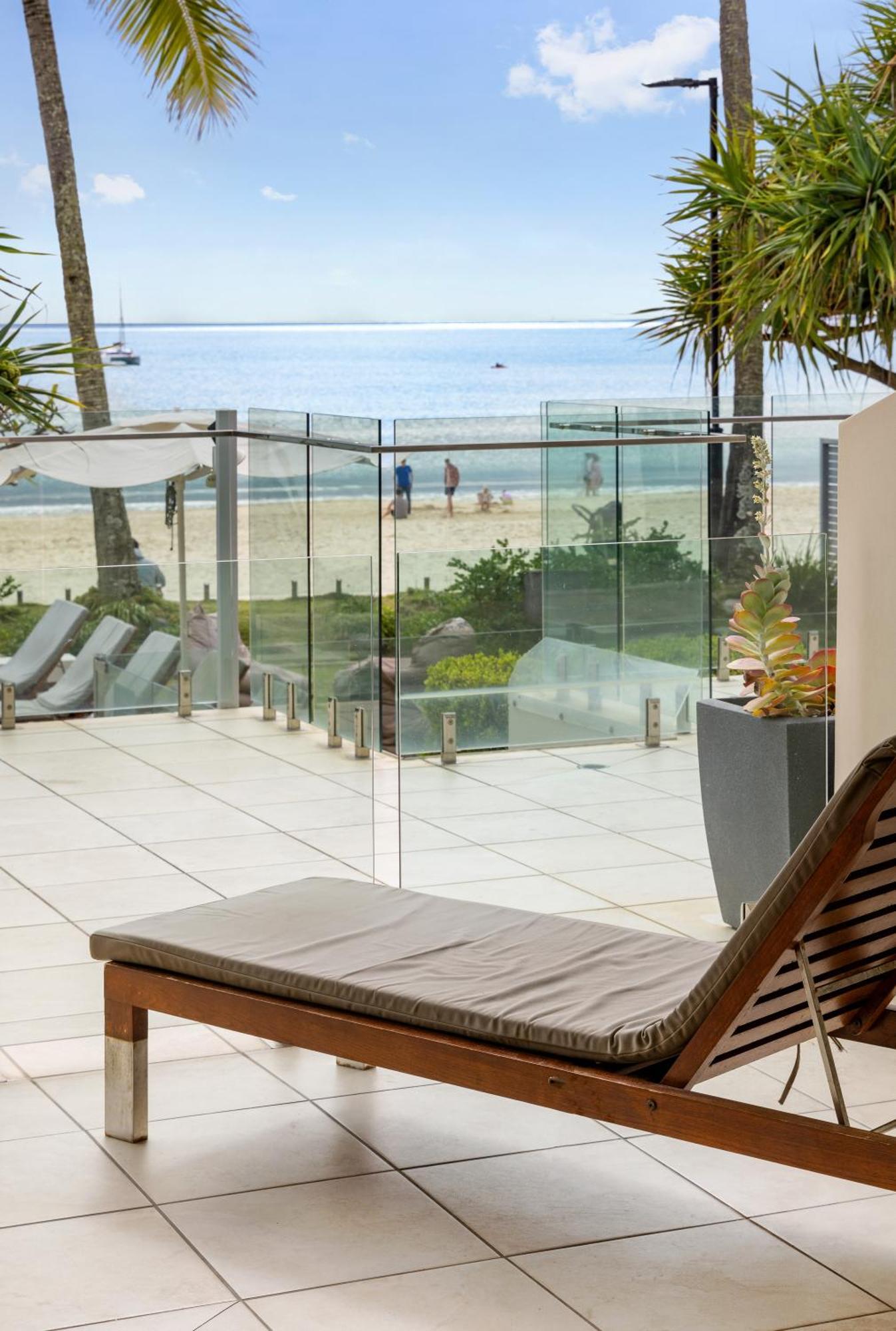 Fairshore 12: Absolute Beachfront, Direct Beach & Pool Access Noosa Heads Bagian luar foto
